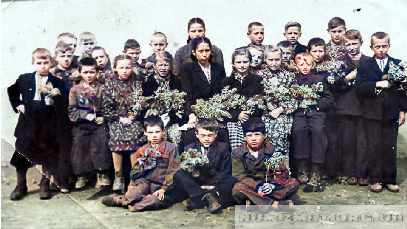 Учні 4 класу Угорницької школи. 1953 рік.