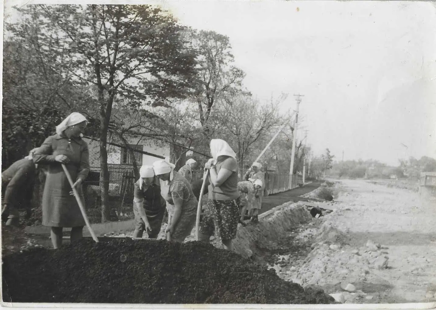 угорники тротуар шевченка