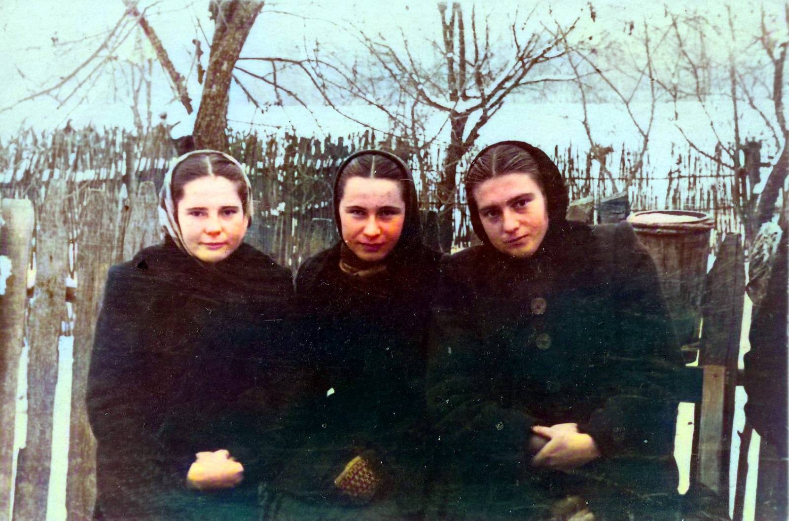 дівчата села Угорники