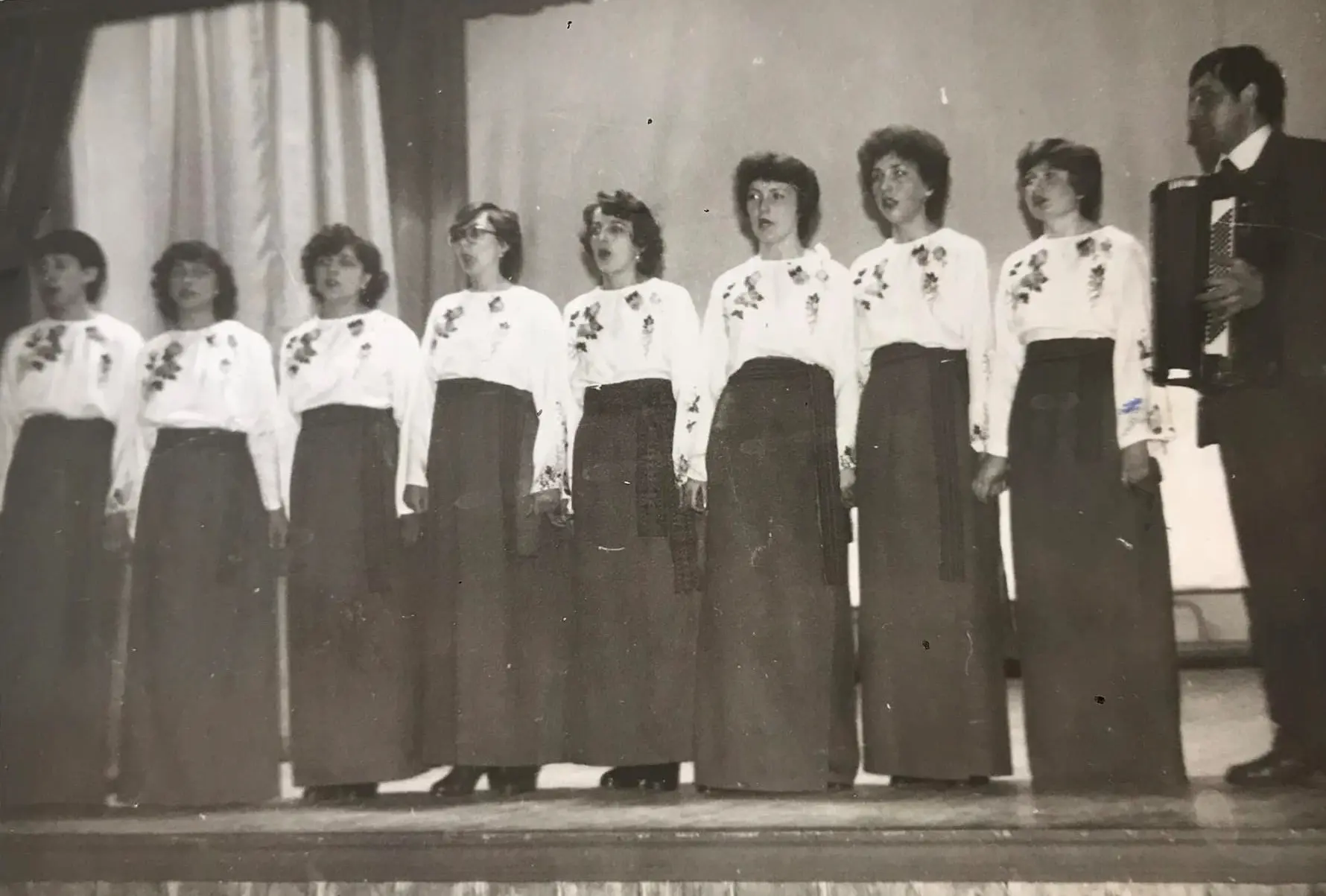 Ансамбль дівчат Угорники