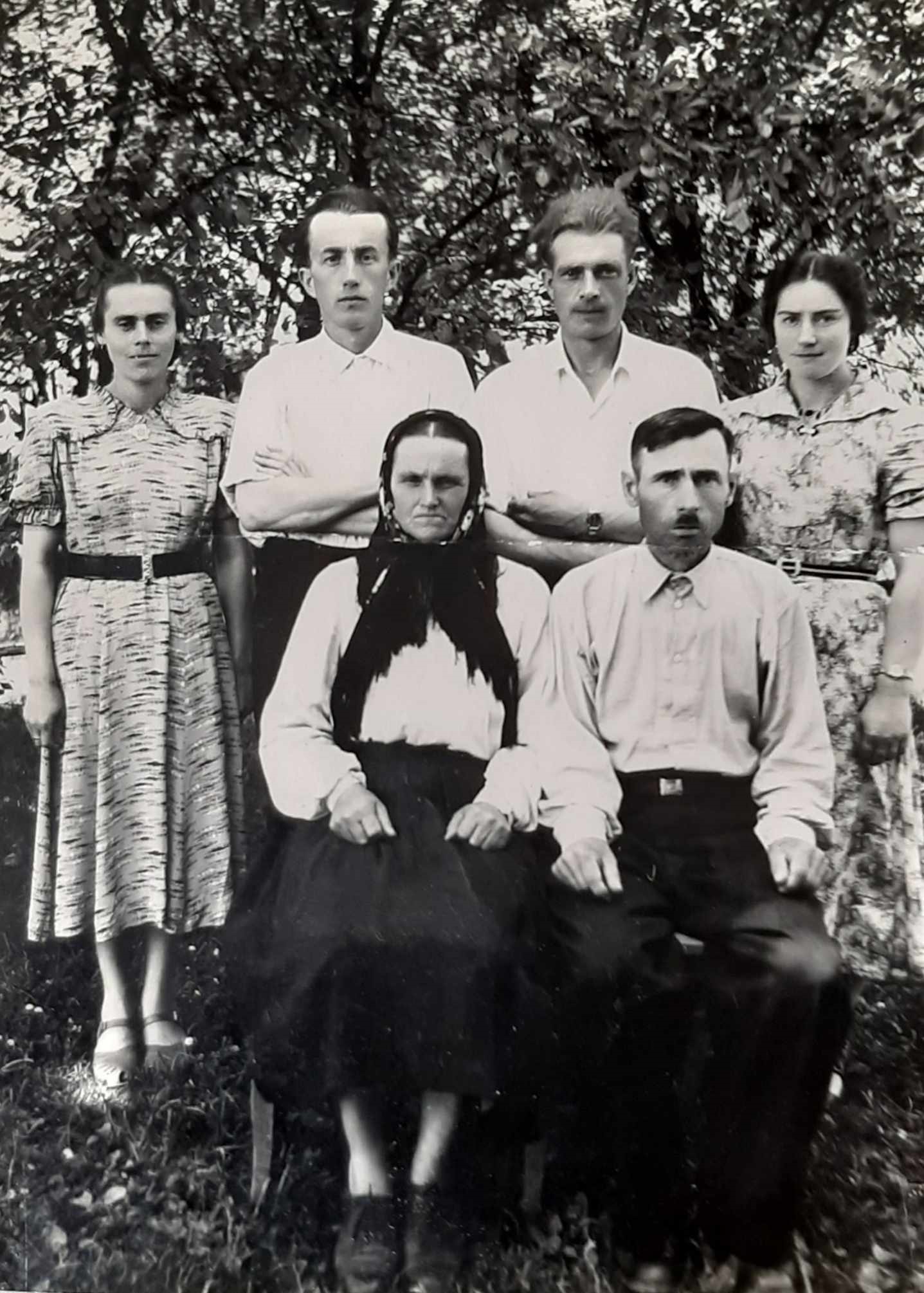 сім'я Ясніковські Угорники 1950