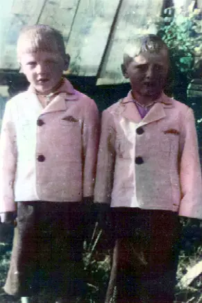 Угорницькі школярі – Михайло і Микола Врубель